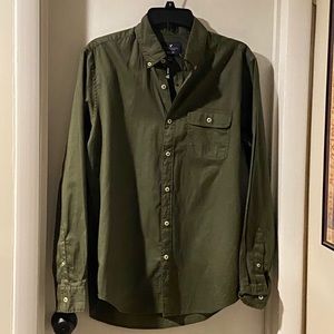 NWOT men’s AE dress shirt, size medium